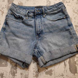 2158 Free Assembly Cuffed Jean Shorts Women's Size‎ 4